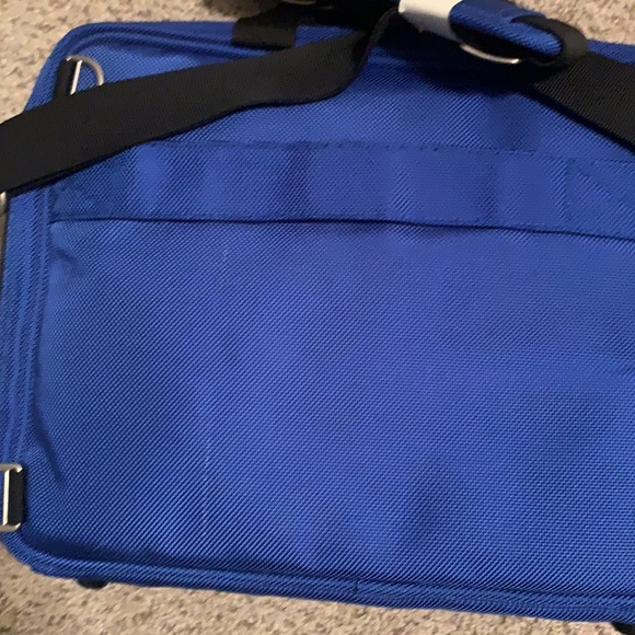 Brand New Nine West Blue Travel Bag Never Used With Original Tags! Vintage 15 yo - Picture 7 of 16